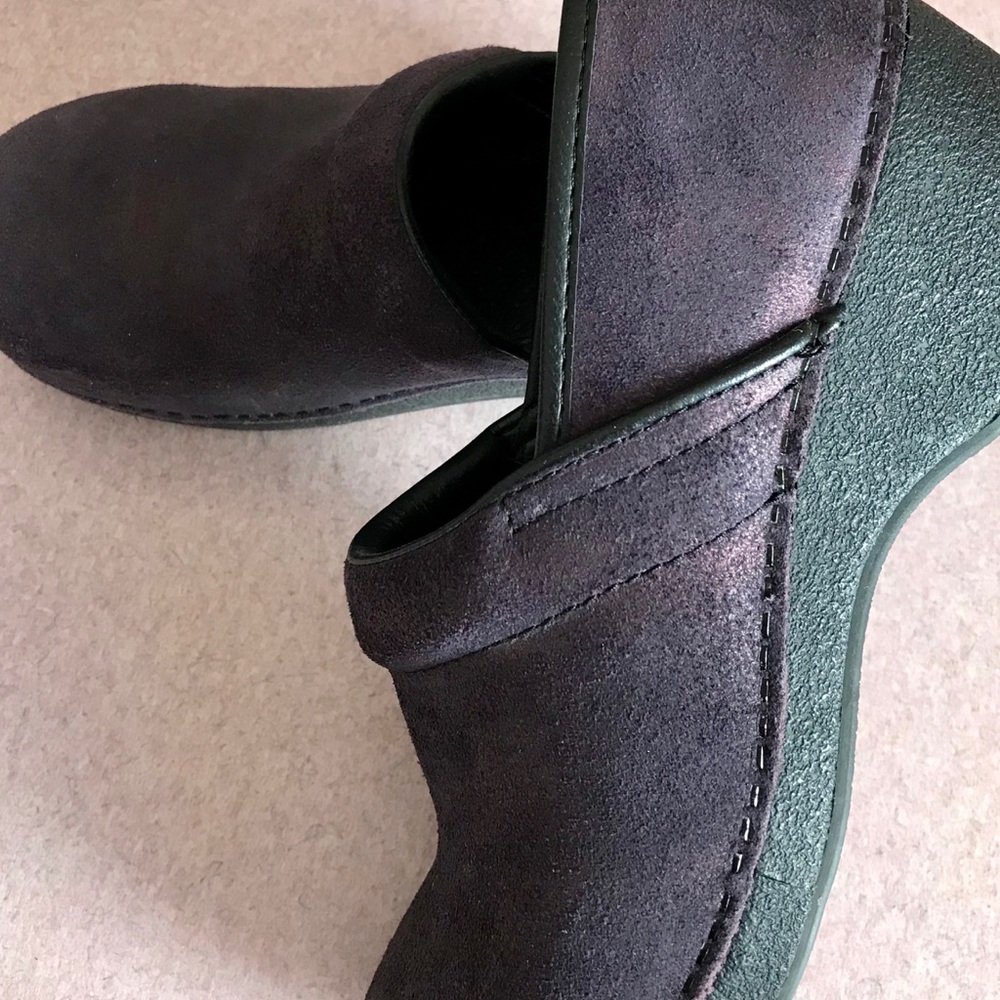 🌂☂️ EXCELLENT LEATHER CLOGS. EGGPLANT 🍆 COLOR